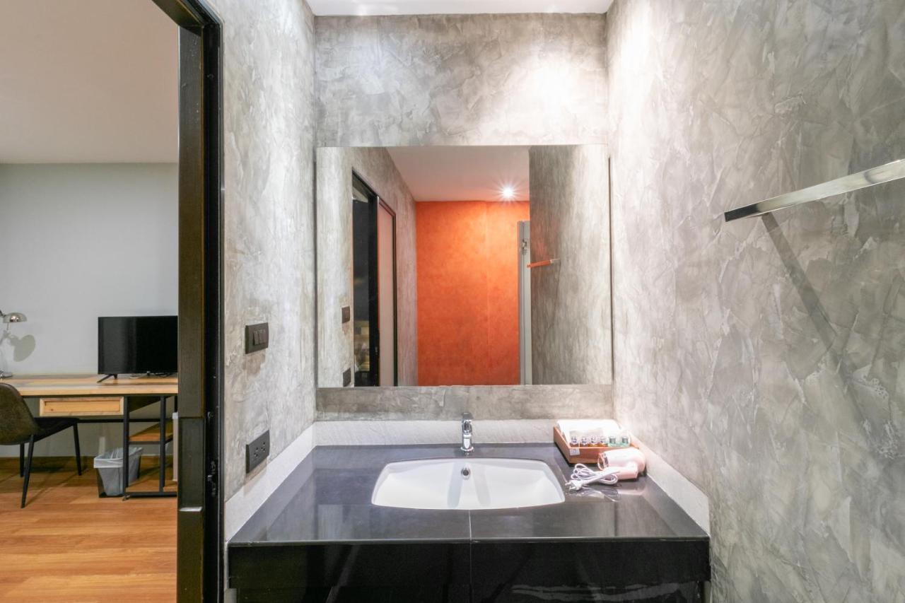 Zleepmotion Bangkok Hostel Ngoại thất bức ảnh