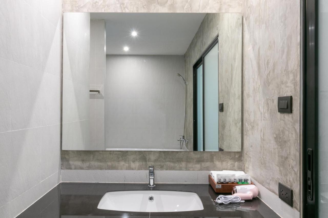 Zleepmotion Bangkok Hostel Ngoại thất bức ảnh