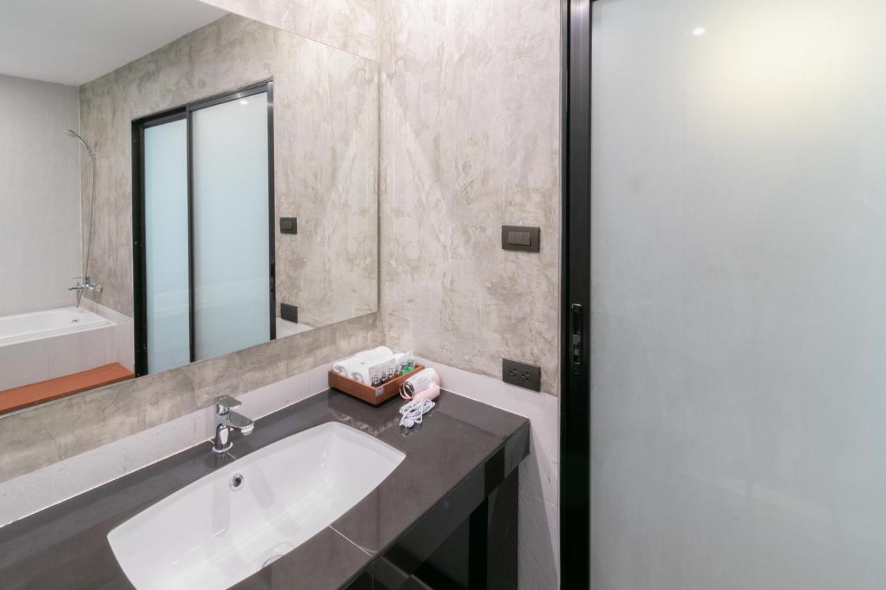 Zleepmotion Bangkok Hostel Ngoại thất bức ảnh