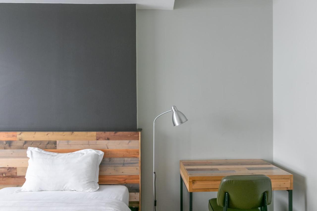 Zleepmotion Bangkok Hostel Ngoại thất bức ảnh